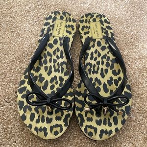 Kate Spade cheetah print flip flops size 7